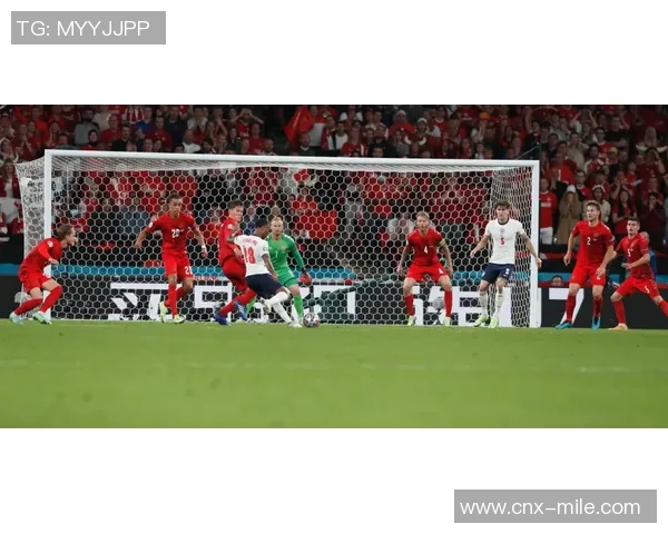 实时足球比分数据分析与预测技巧分享，助你掌握比赛动态与投注策略